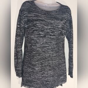 2 FOR $30 Chic Black and Gray ELLEN TRACY Knit Sweater top (#1,218)